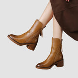 Botas em pele