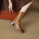 Botas em pele